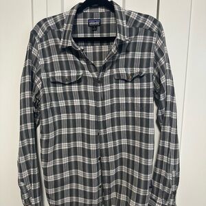 Patagonia Men's Gray and White Checkered Shirt